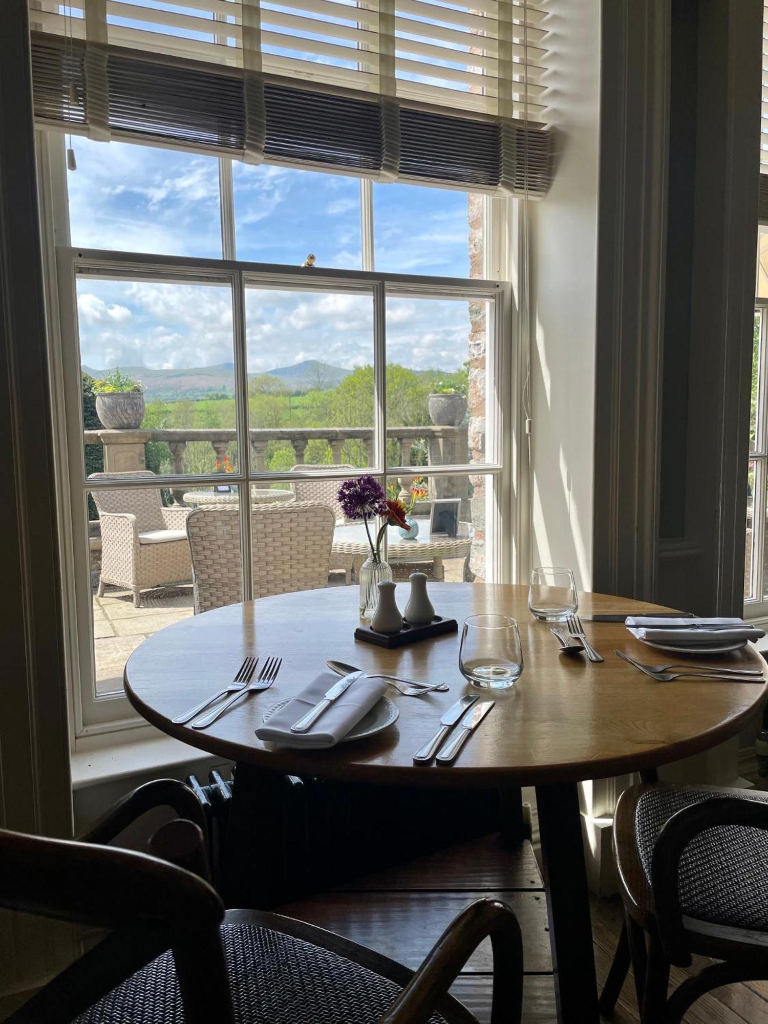 Peterstone Court Country House Restaurant & Spa Брекон Экстерьер фото