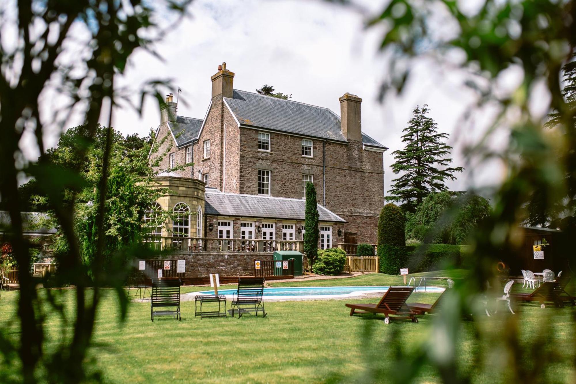 Peterstone Court Country House Restaurant & Spa Брекон Экстерьер фото